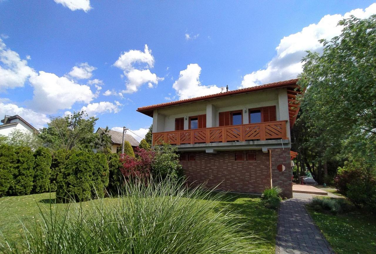 Lilla Villa Siófok Exterior foto